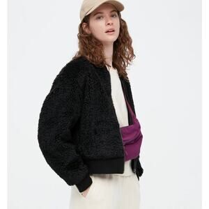 Uniqlo Women's Windproof Teddy Fleece  Cropped Zip Up Jacket Size M Black Trendy